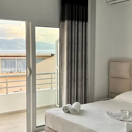 Gjoka Apartments, In Front Of Bougainville Bay Sarandë Exterior foto