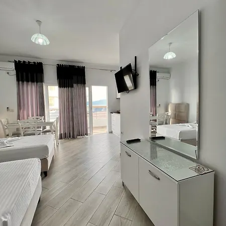 Gjoka Apartments, In Front Of Bougainville Bay Sarandë Exterior foto
