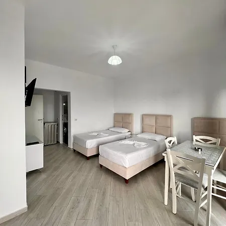 Gjoka Apartments, In Front Of Bougainville Bay Sarandë Exterior foto