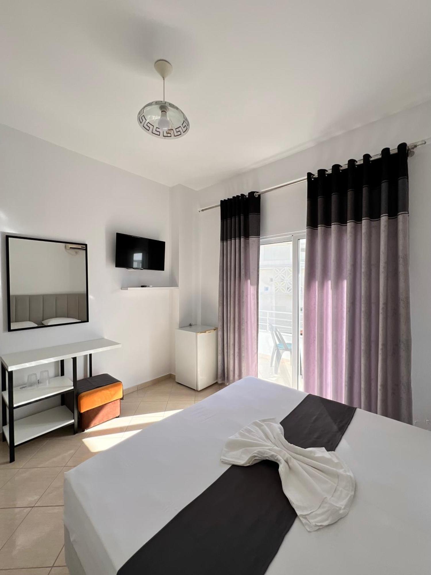 Gjoka Apartments, In Front Of Bougainville Bay Apartment Sarandë