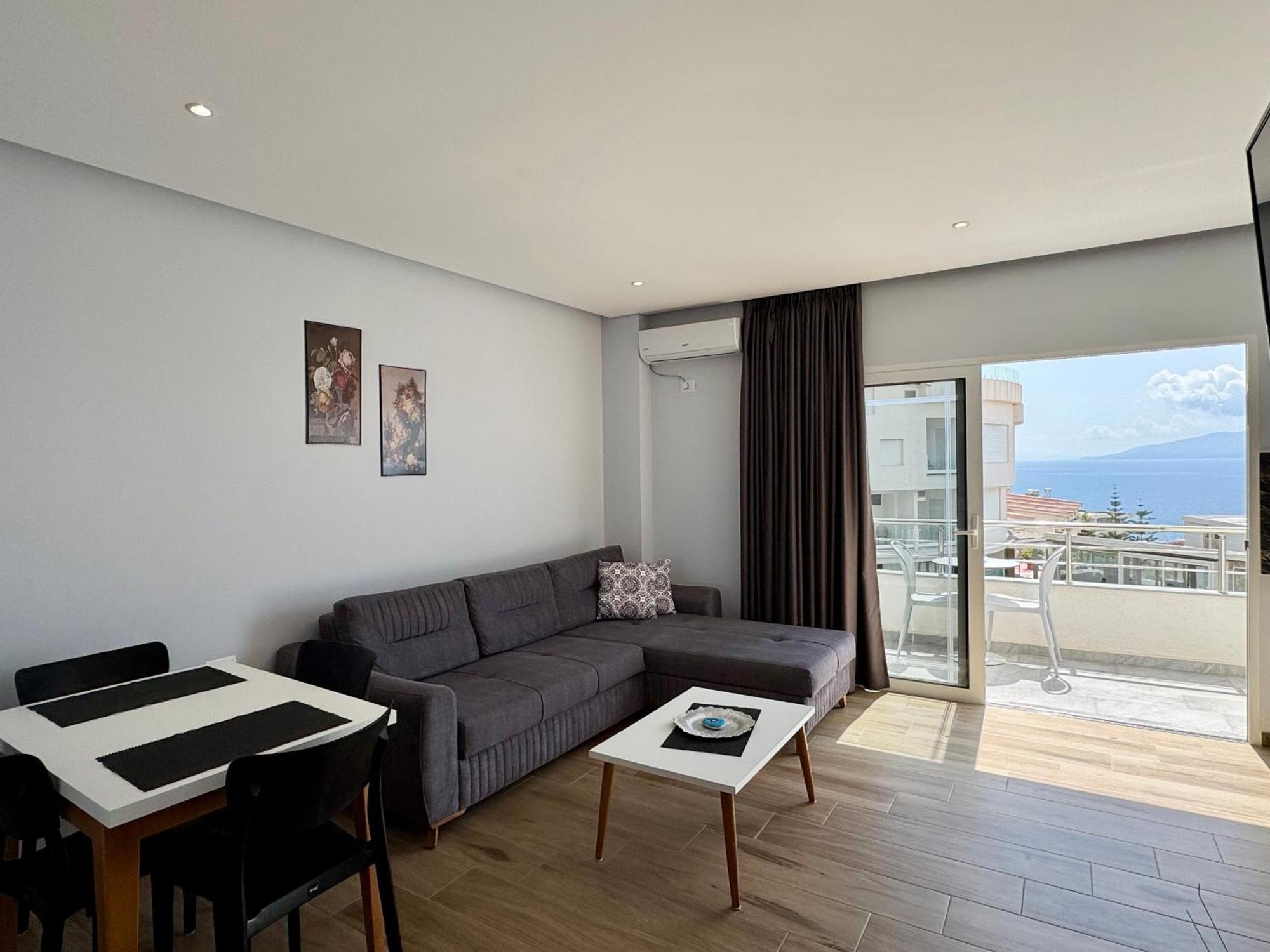 Gjoka Apartments, In Front Of Bougainville Bay * Sarandë